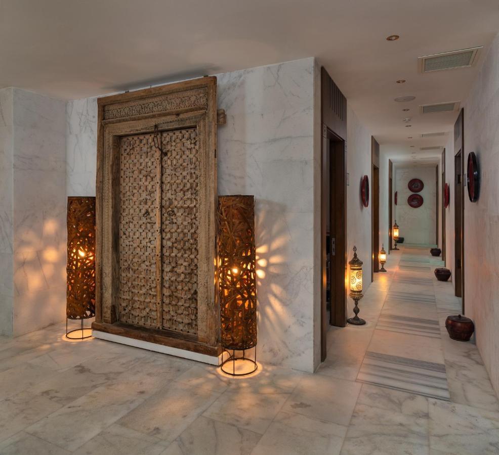 Отель Hillstone & 5*